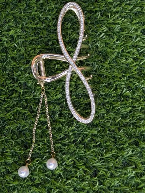 Hair Clips With Pearl Hanings