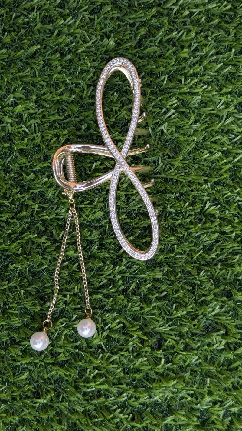 Hair Clips With Pearl Hanings